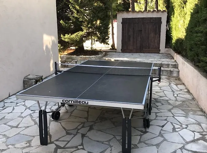 Bruyere فيلة أنتيب